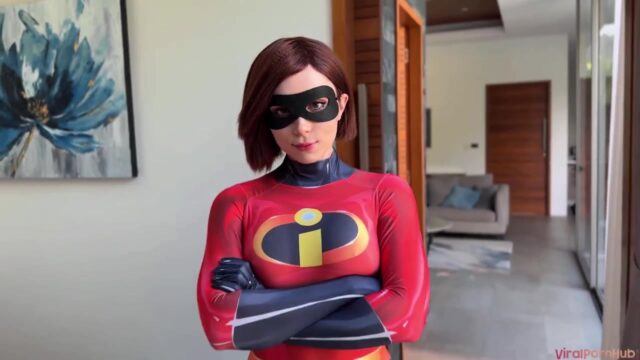 Sweetie fox porn video – Elastigirl Cosplay Fucks part 1