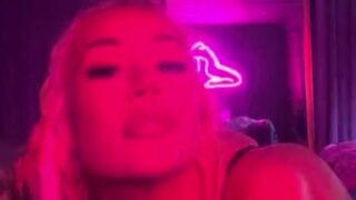 Iggy Azalea porn video bikini sexsy teasing